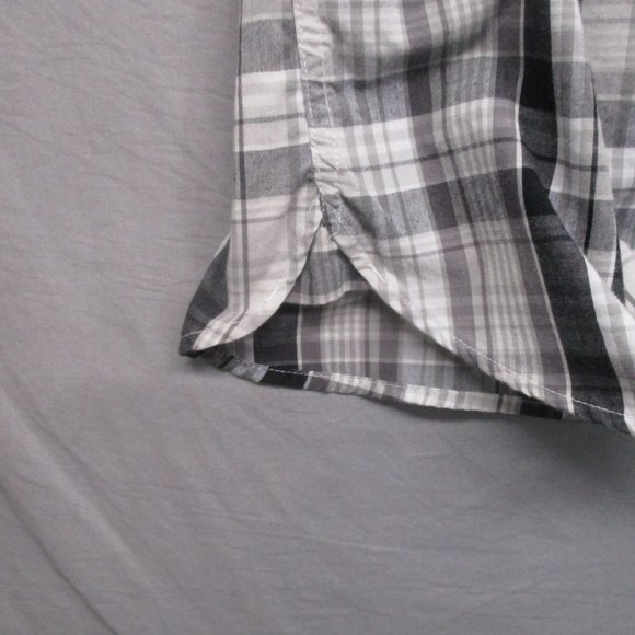 Levi Strauss Madras Plaid Button Down T-Shirt Black & Gray Men Size | M - Picture 8 of 8
